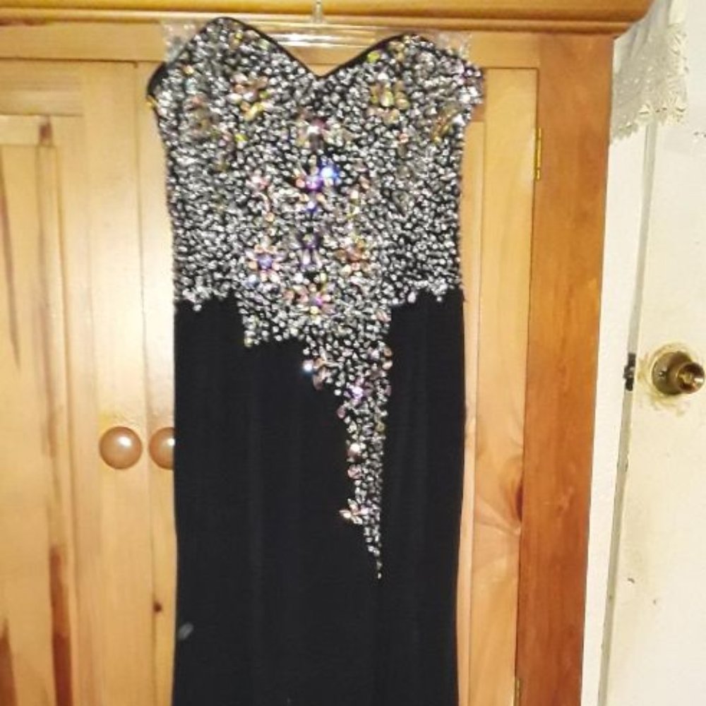 Prom or go to weddding